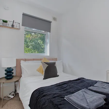 公寓 Modern 5-beds - Centre - Free Parking - Temple - By Hinkley Homes Short Lets & Serviced