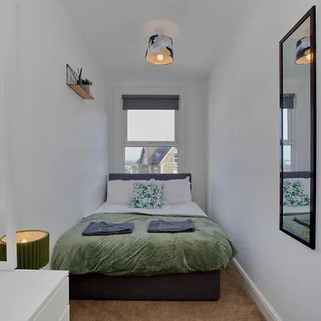 Modern 5-beds - Centre - Free Parking - Temple - By Hinkley Homes Short Lets & Serviced 公寓 布里斯托